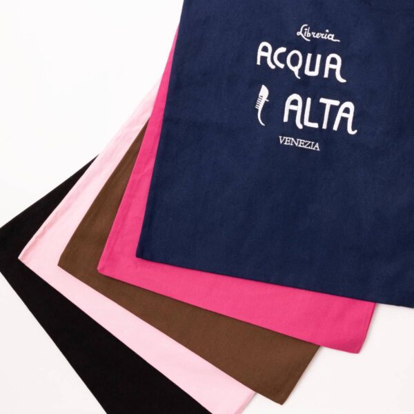 Tote bag Libreria Acqua Alta Venezia in cotone, disponibile in blu, fucsia, marrone, rosa e nero